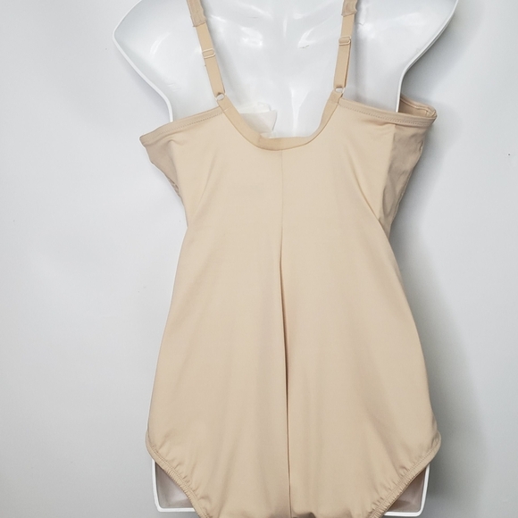 Bali Passion for Comfort Minimizer Body Shaper 40C Nude Beige Shapewear - Picture 5 of 10